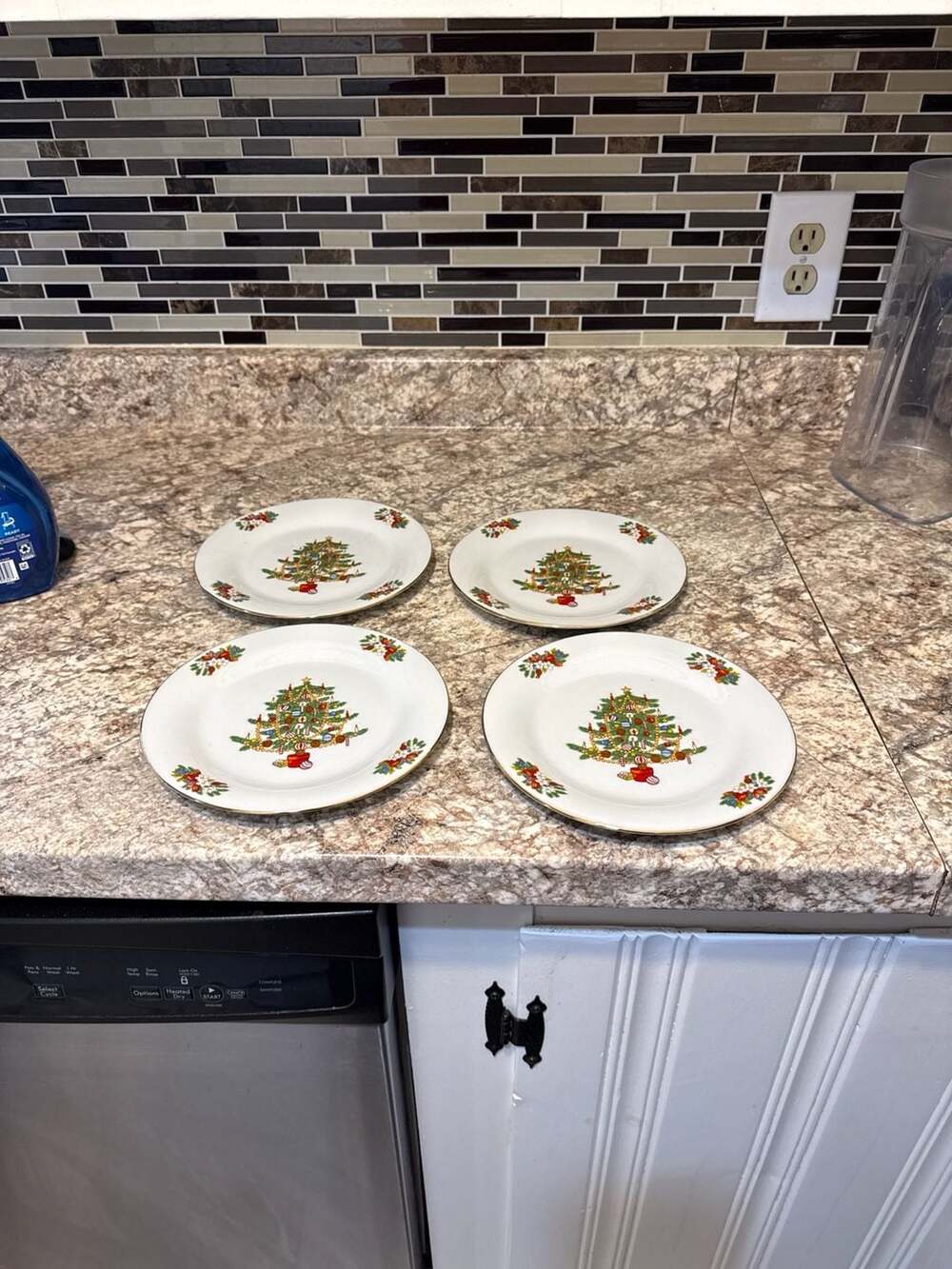 Crown Ming Jian Shiang Christmas Tree Fine China 7.5" Salad Dessert Plates - Set